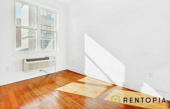 5th image of 527 Marcy Ave #3