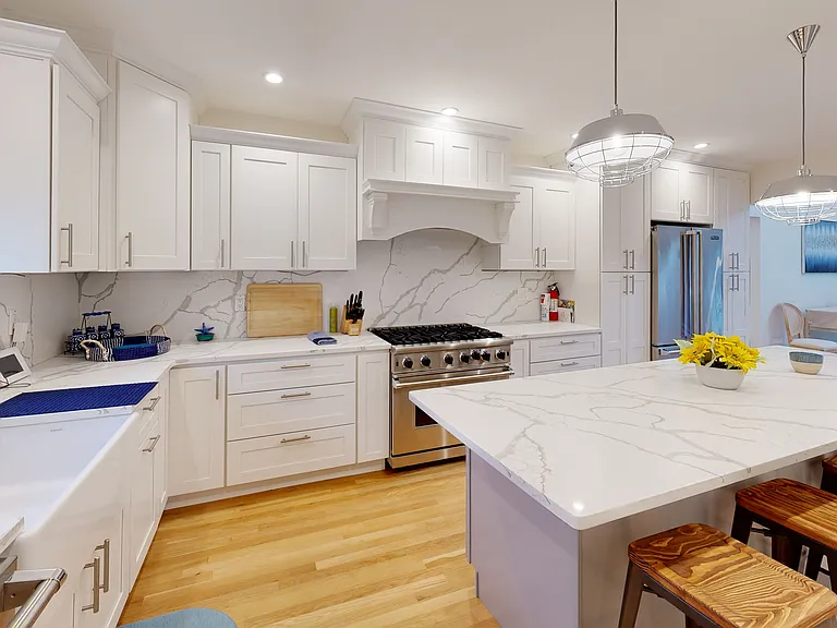 18 Park Cir — Photo 10