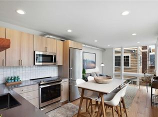 1121 NW 56th St #G, Seattle, WA 98107