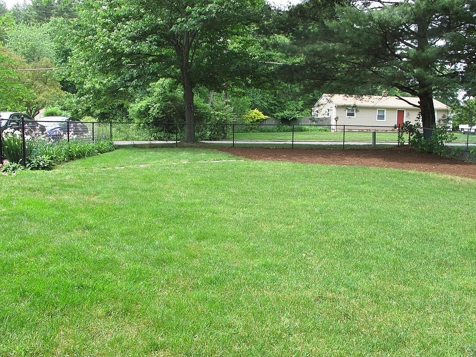 2nd image of 6 Helberg Rd