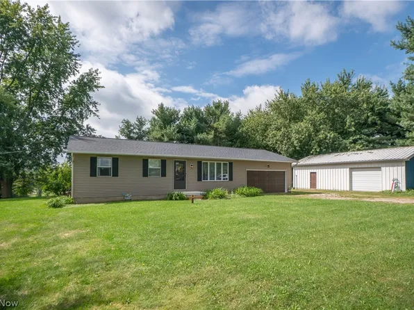 8835 Dover Rd, Apple Creek, OH 44606