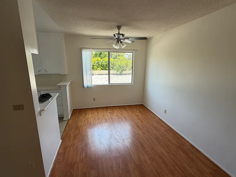 4444 Whitsett — Photo 18