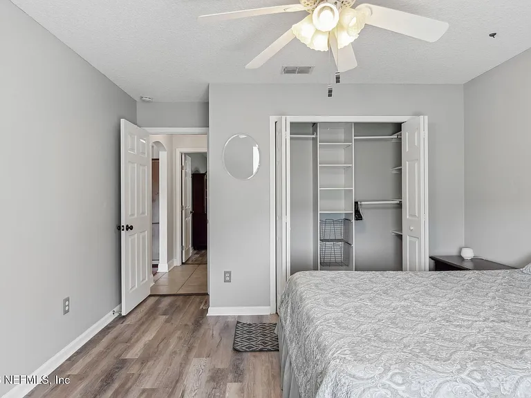 2683 Henley Rd — Photo 28