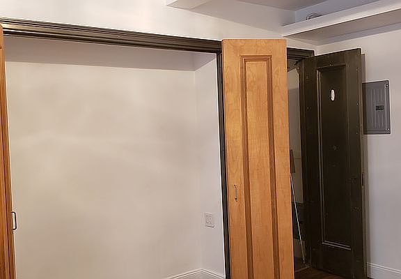 5th image of 25 Tudor City Pl APT 821