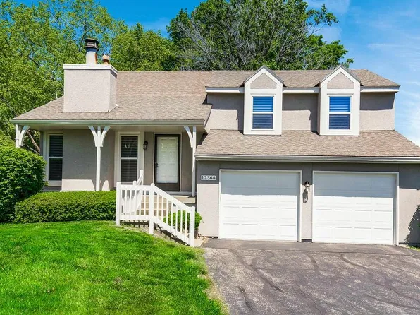 12368 W 107th Ter, Overland Park, KS 66210