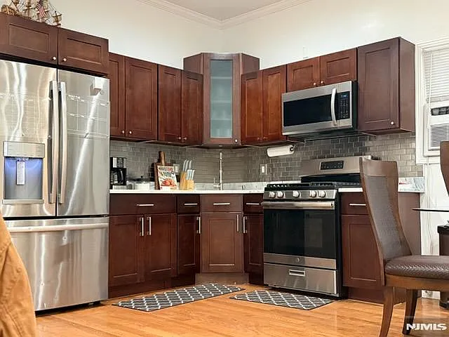 4 bed, 1564 sqft, $3,500 — Photo 3