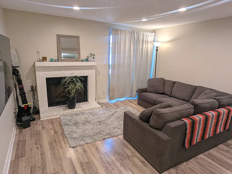 1067 Ingalls St #7G — Photo 28