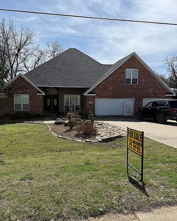 1st image of 2983 Wagon Wheel Rd