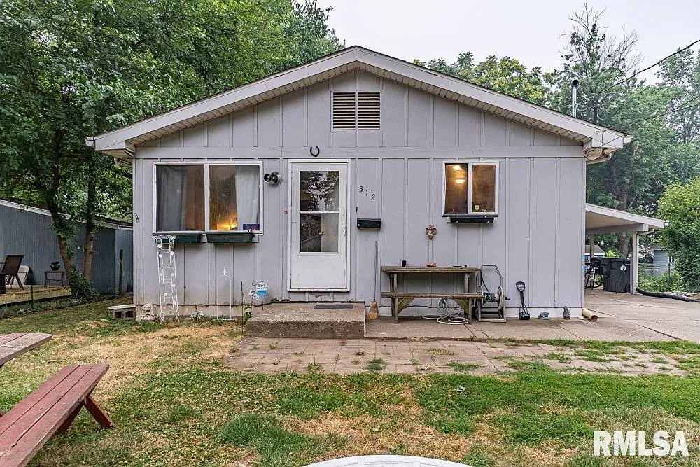 312 Prince St photo 1