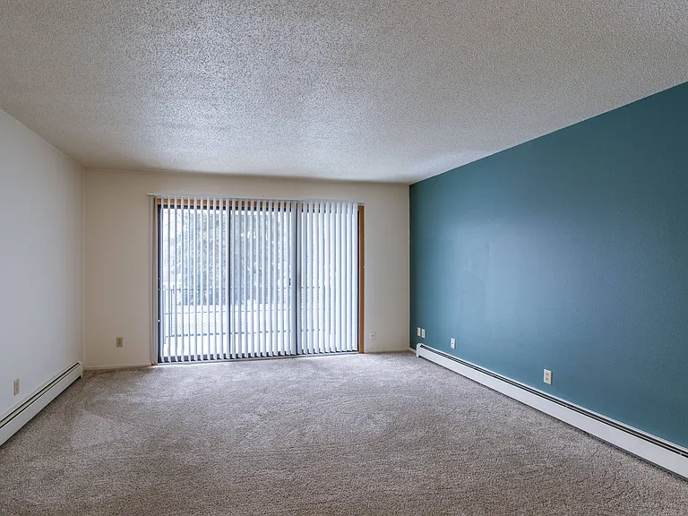 Fargo, ND Betty Ann Apartments | Living