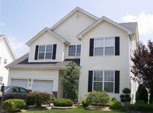 13 Merion Ct, Monroe Township, NJ 08831