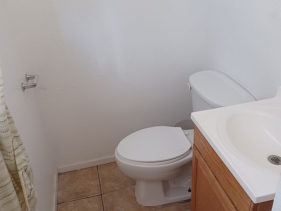 5th image of 2410 N Wilson St