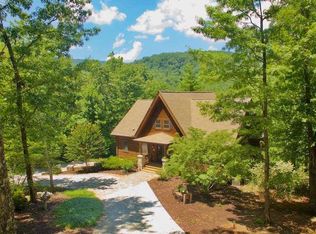 102 Oolenoy Ct, Pickens, SC 29671