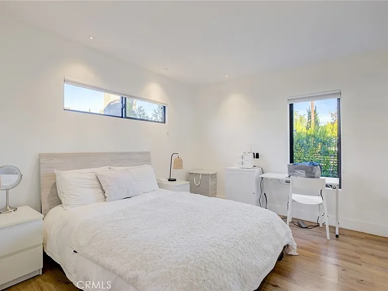 8161 Encino Ave — Photo 46