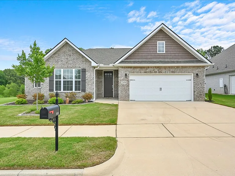 2058 Austin Dr N #E — Photo 24