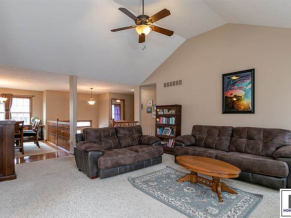 3rd image of 2218 Ponca Dr