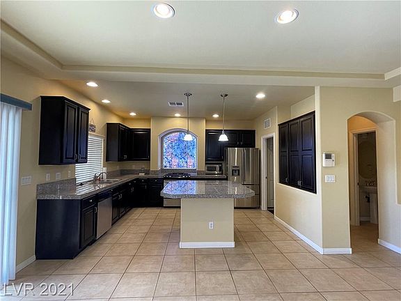 4th image of 6485 Grand Mayne Ct