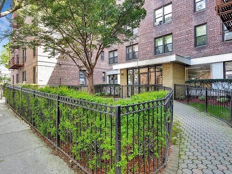 8920 55th Ave #4J — Photo 33
