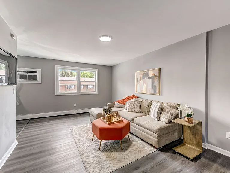 Lavana Falls Apartments — Photo 27