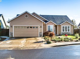 1045 Swale Ridge Loop, Creswell, OR 97426