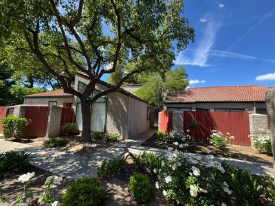 5965 E Shields Ave Unit 111, Fresno, CA, 93727