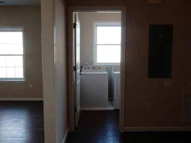 31 Water St #D — Photo 11