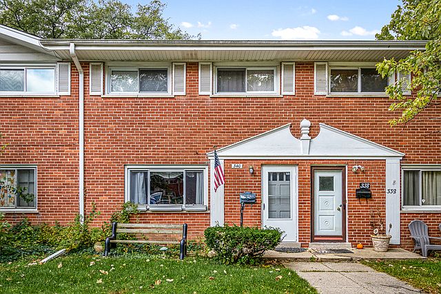 1st image of 340 Skokie Ct