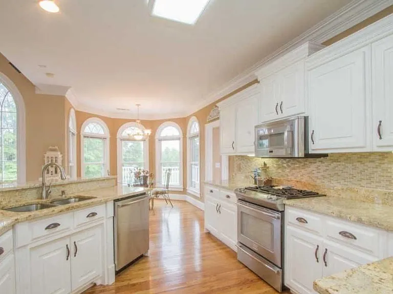 144 Parkside Dr — Photo 15