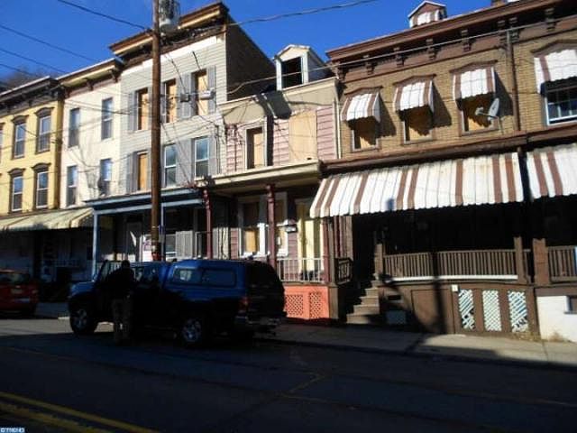 1st image of 710 W Market St