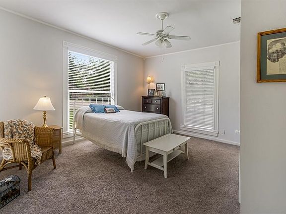 2nd image of 2020 Park St