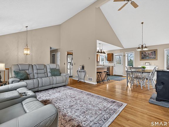 4th image of 10 Mill Road