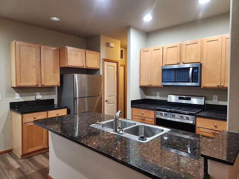 6216 Malloy Ave — Photo 4