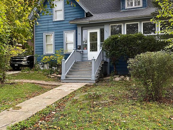 4th image of 27 Hill Ave #2