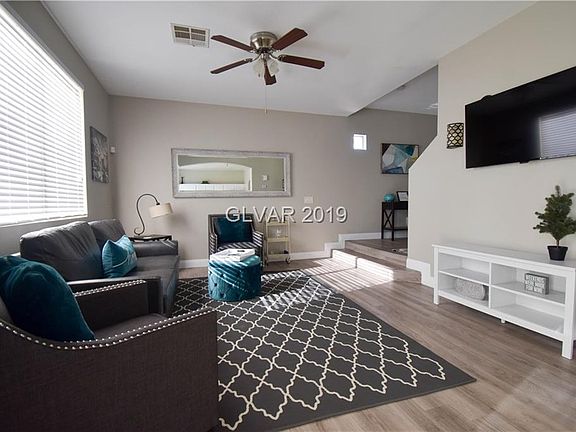 2nd image of 1029 Sweeping Vine Ave