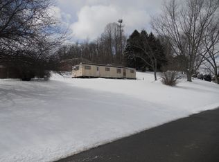 22 Burrell Dr, Carnegie, PA
