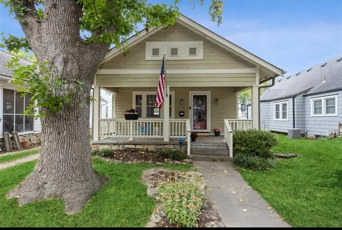3 bed, 1539 sqft, $2,400 — Photo 1