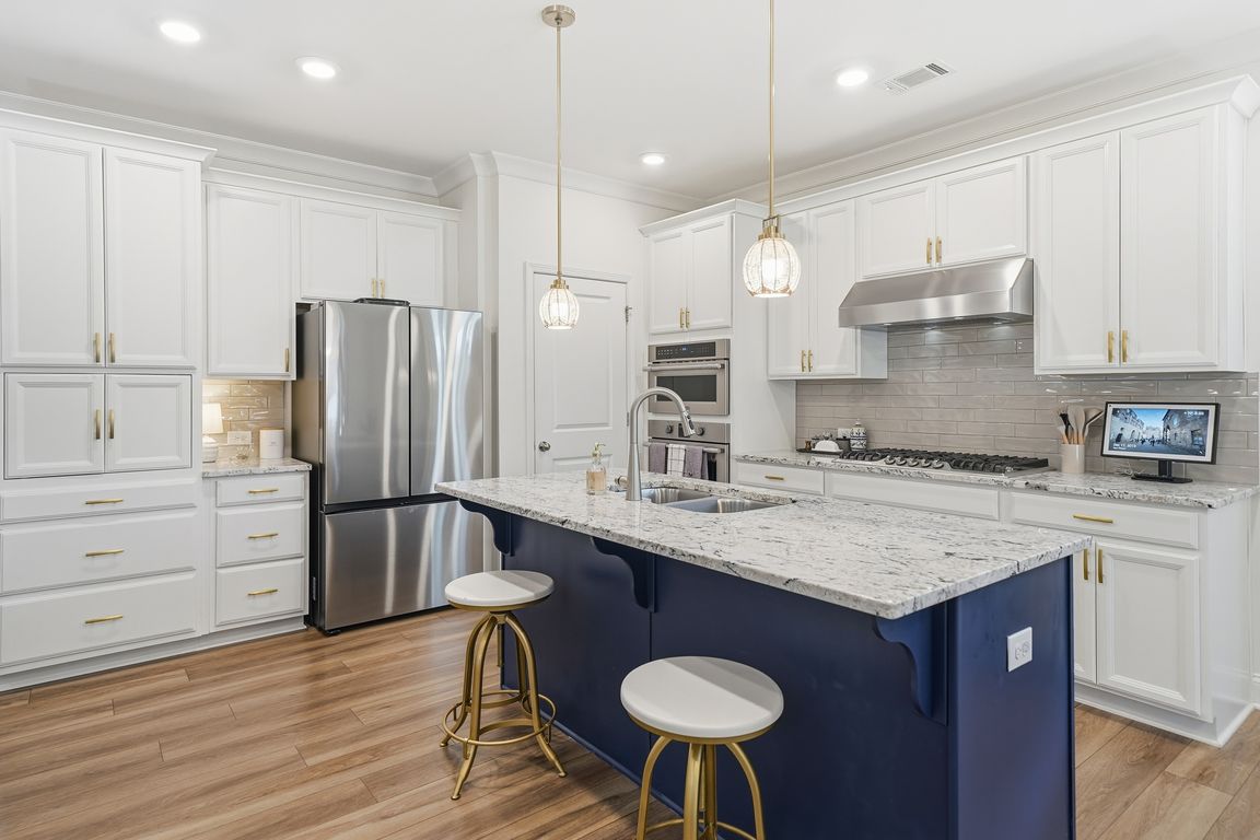 next background image