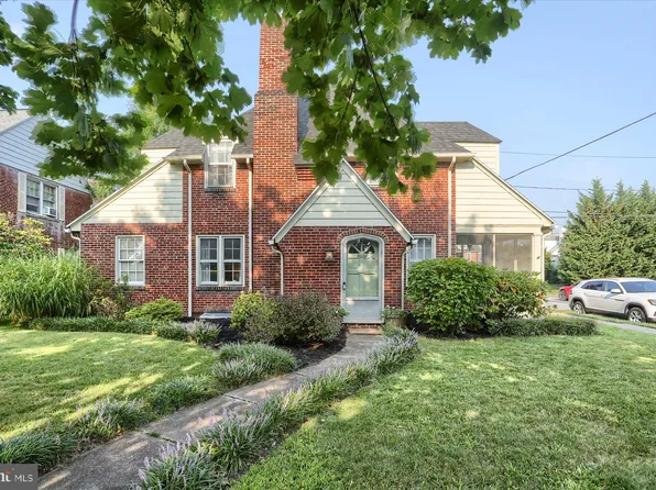 3024 Hoffman St, Harrisburg, PA 17110