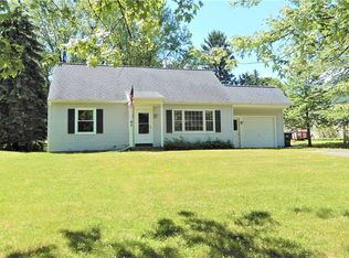 85 Cobblestone Dr, Rochester, NY 14623