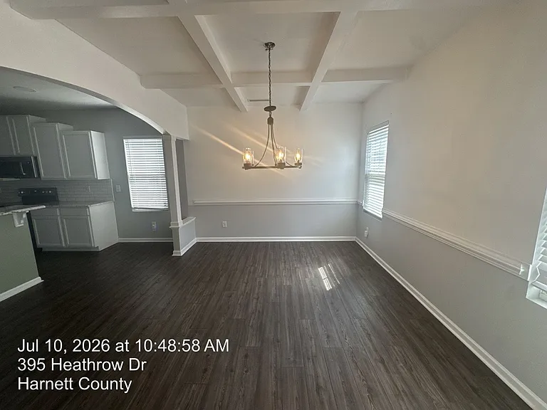 395 Heathrow Dr — Photo 13