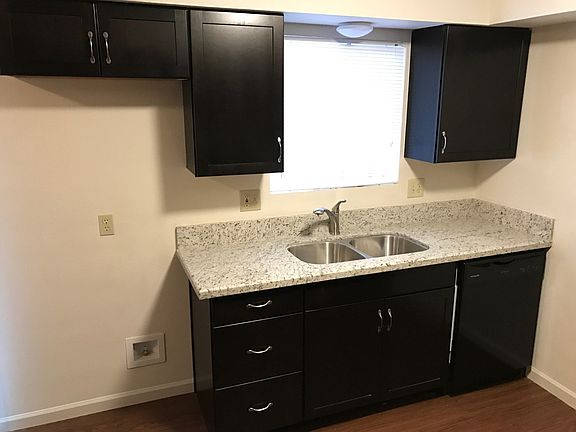 4th image of 3041 W Caldwell Ave APT A