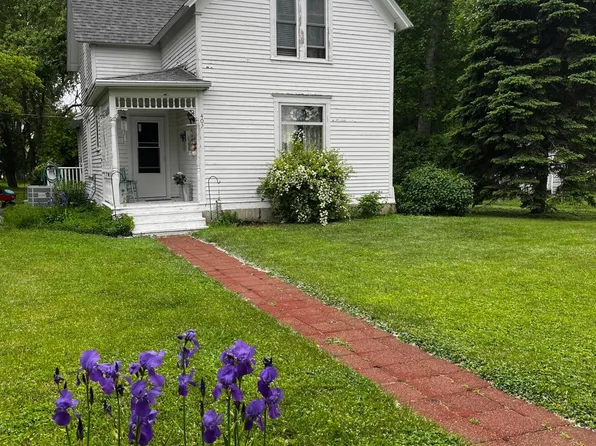 402 1st St S, Fairmount, ND 58030