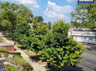 7020 N Broad St #D8, Philadelphia, PA 19126