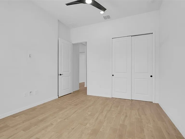 10393 Park Estates Ave — Photo 32