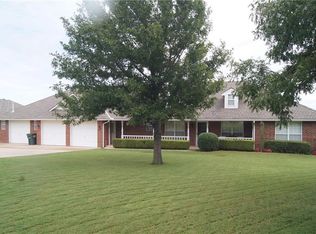 7108 N Spoon Ter, Edmond, OK 73025