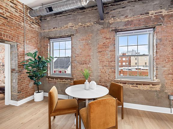 5th image of 901 King St #402