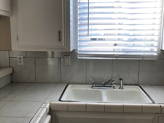 2nd image of 1004 Water St APT D