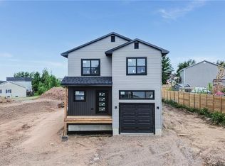 7 Brizley St, Oromocto, NB E2V4R1