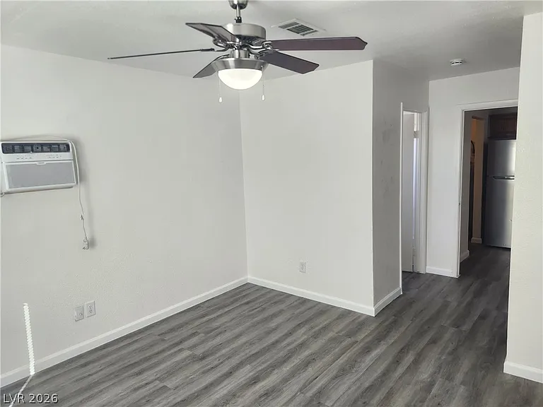 2700 Basswood Ave — Photo 7