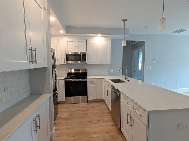 124 Kenrick St #3A — Photo 2